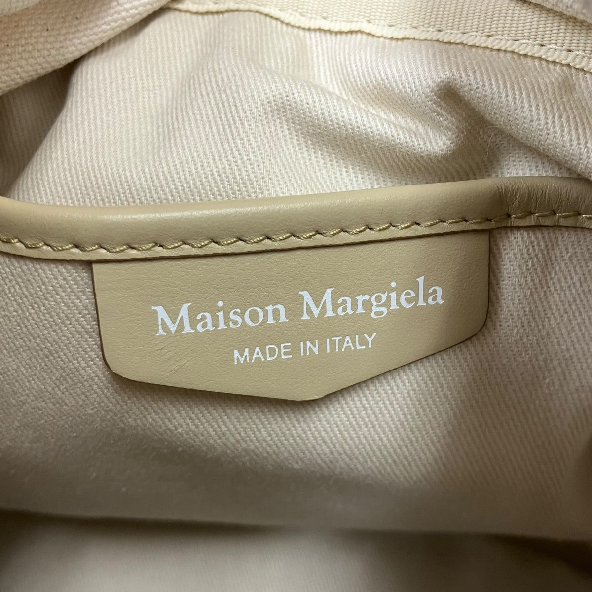 Maison Margiela Small High Tech Messenger Bag メッセンジャーバッグ 古着・中古-7枚目のアイテム画像