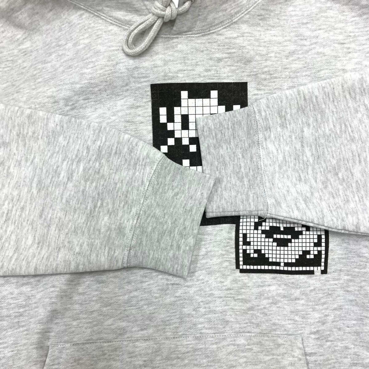 OBEY 「TRIPLE TROUBLE OBEY INVADER HOODIE - HEATHER GREY MULTI」プルオーバーパーカー112844562M 古着・中古-4枚目のアイテム画像