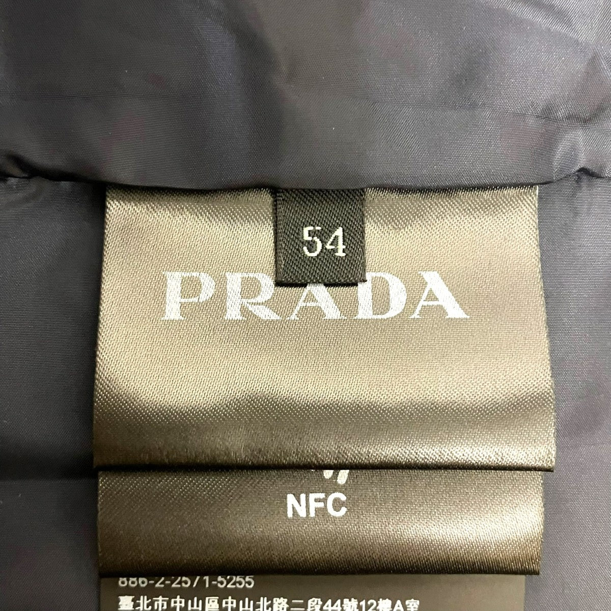 トライアングルロゴジップジャケット