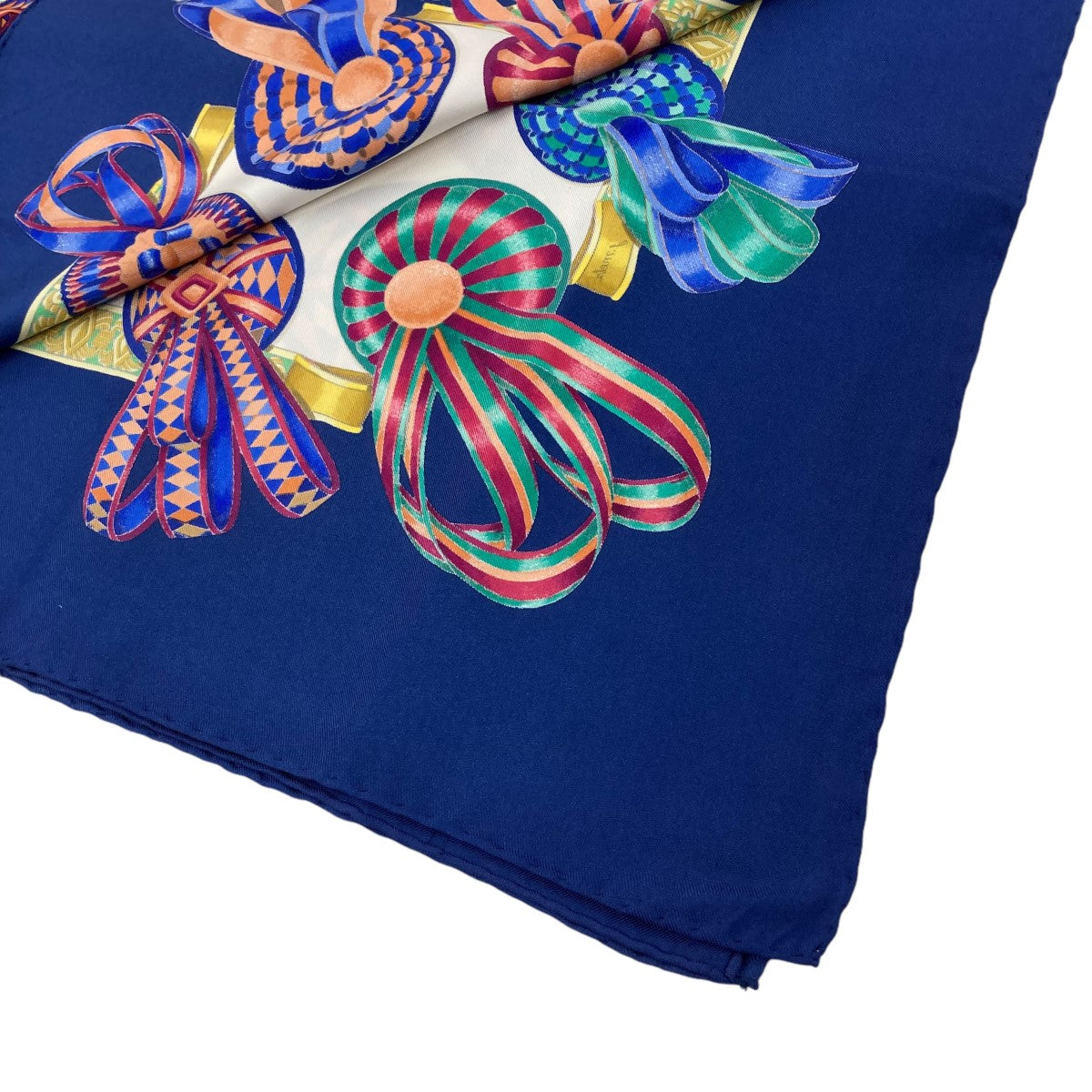 HERMES エルメス カレ90 LES RUBANS DU CHEVAL『馬のリボン 』プリーツ