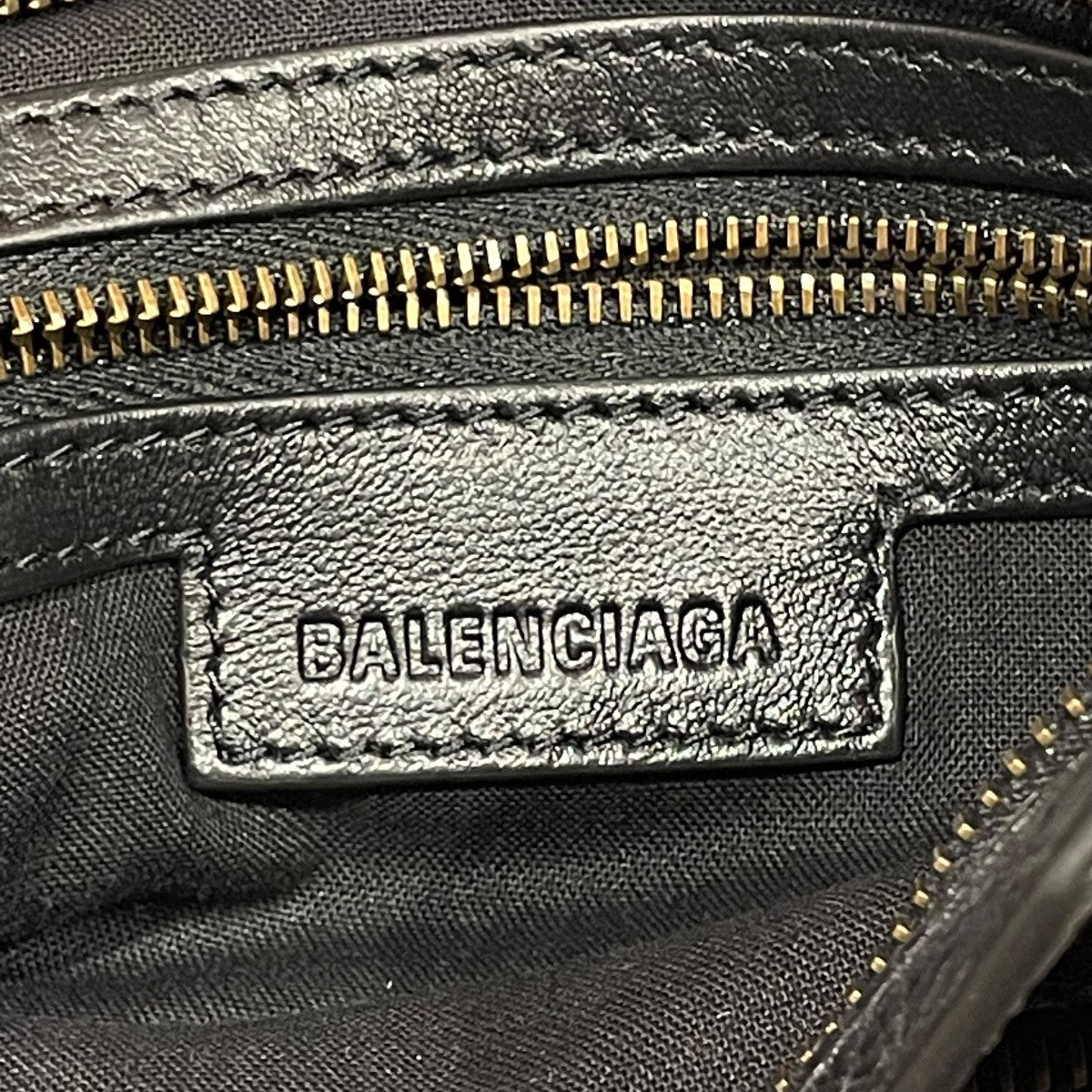 BALENCIAGA(バレンシアガ) ジャイアントミニシティカーフスキンショルダーバッグ250137 250137 - ブラック サイズ  -｜【公式】カインドオルオンライン ブランド古着・中古通販【kindal】