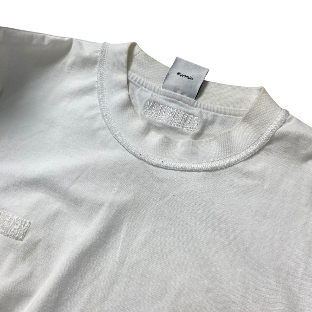 インサイドアウトエンブロイダリーロゴTシャツクルーネックTシャツUE64TR600WW