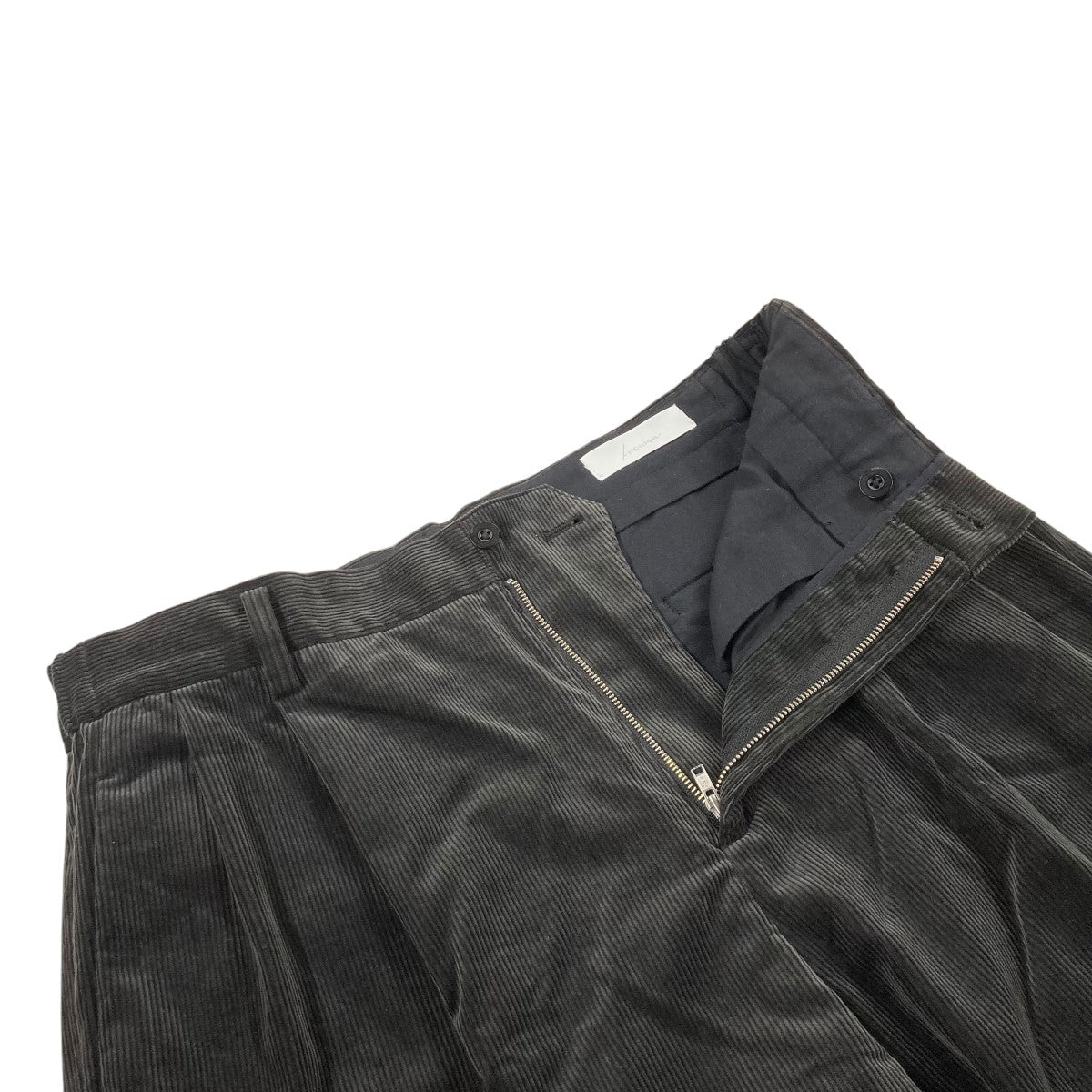 IRENISA(イレニサ) 24AWTWO TUCKS WIDE TROUSERSコーデュロイ