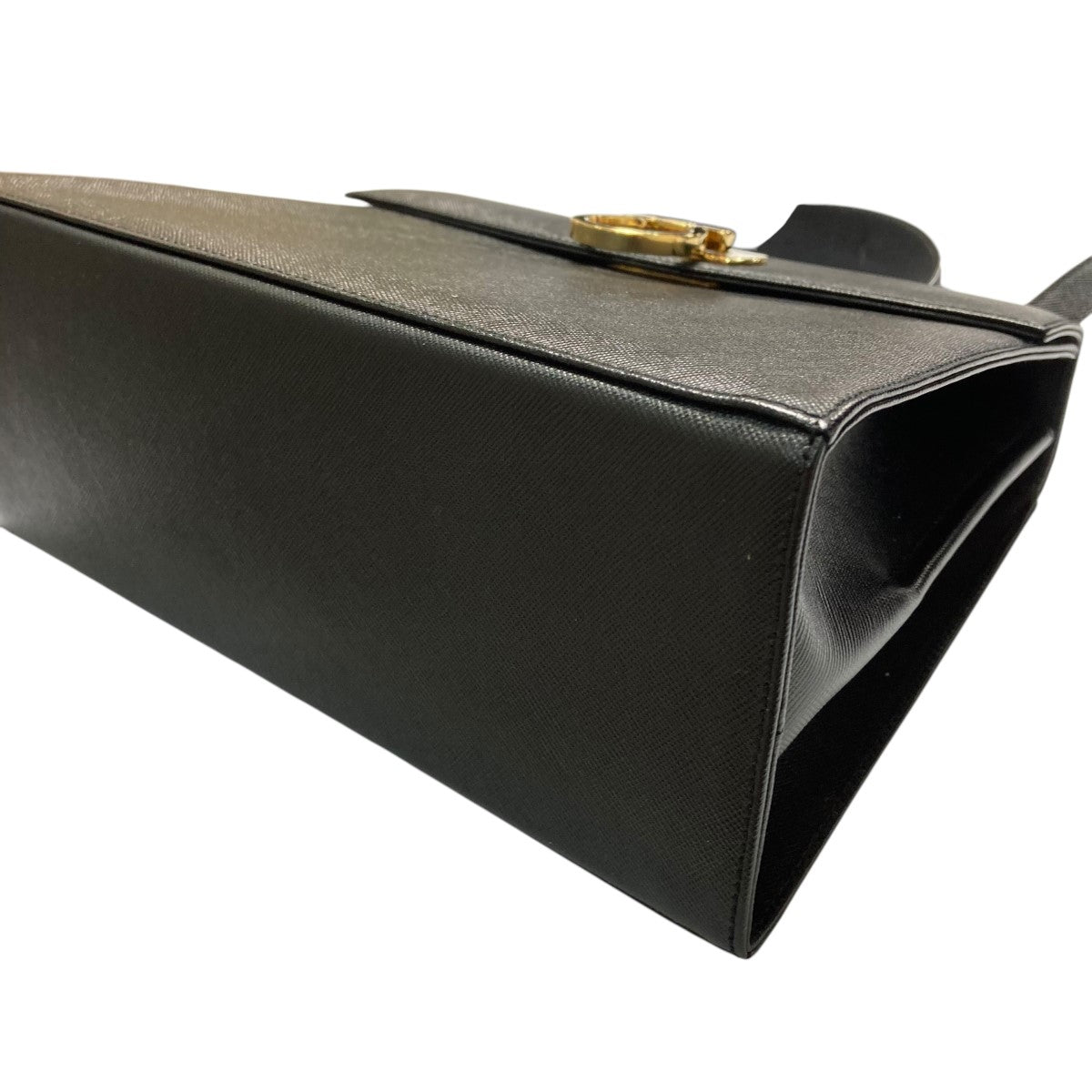 ノ*ブ様 サルヴァトーレフェラガモ ガンチーニ レザー 2WAY ショルダーバッ ノ*ブ様 フェラガモ ガンチーニ レザー 2wayショルダーバッグ