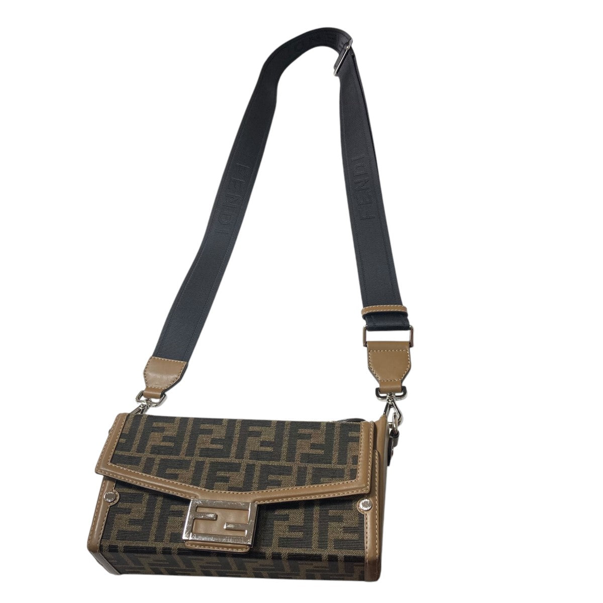 FENDI バゲット ソフトトランク ショルダーバッグ 7VA565ATFS FENDI フェンディ ショルダーバッグ ソフトトランクバゲット FF