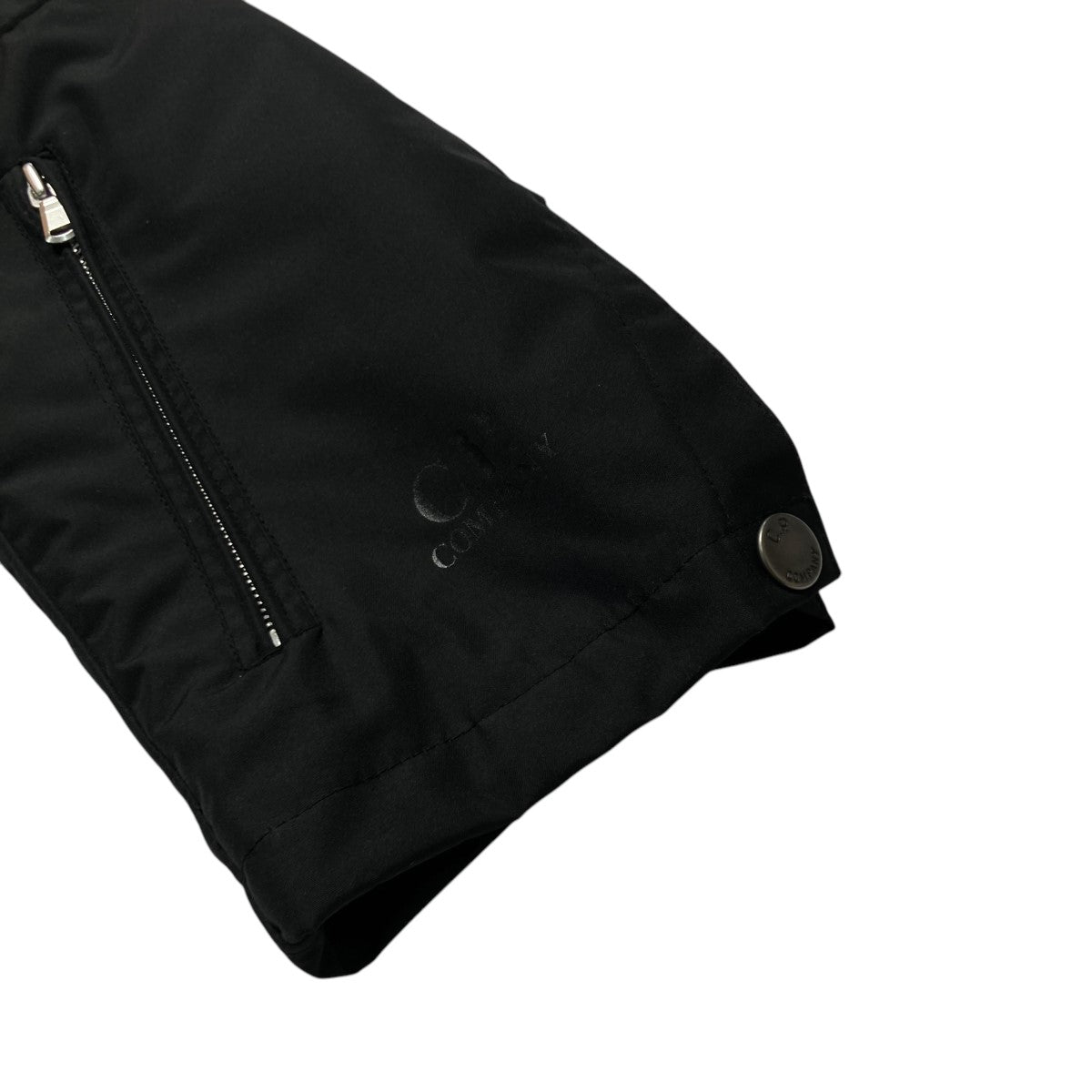 【新品未使用】即完売 24aw C.PCompany 廃盤 希少 美品 カラー イエロー c.p.company ダウンジャケット