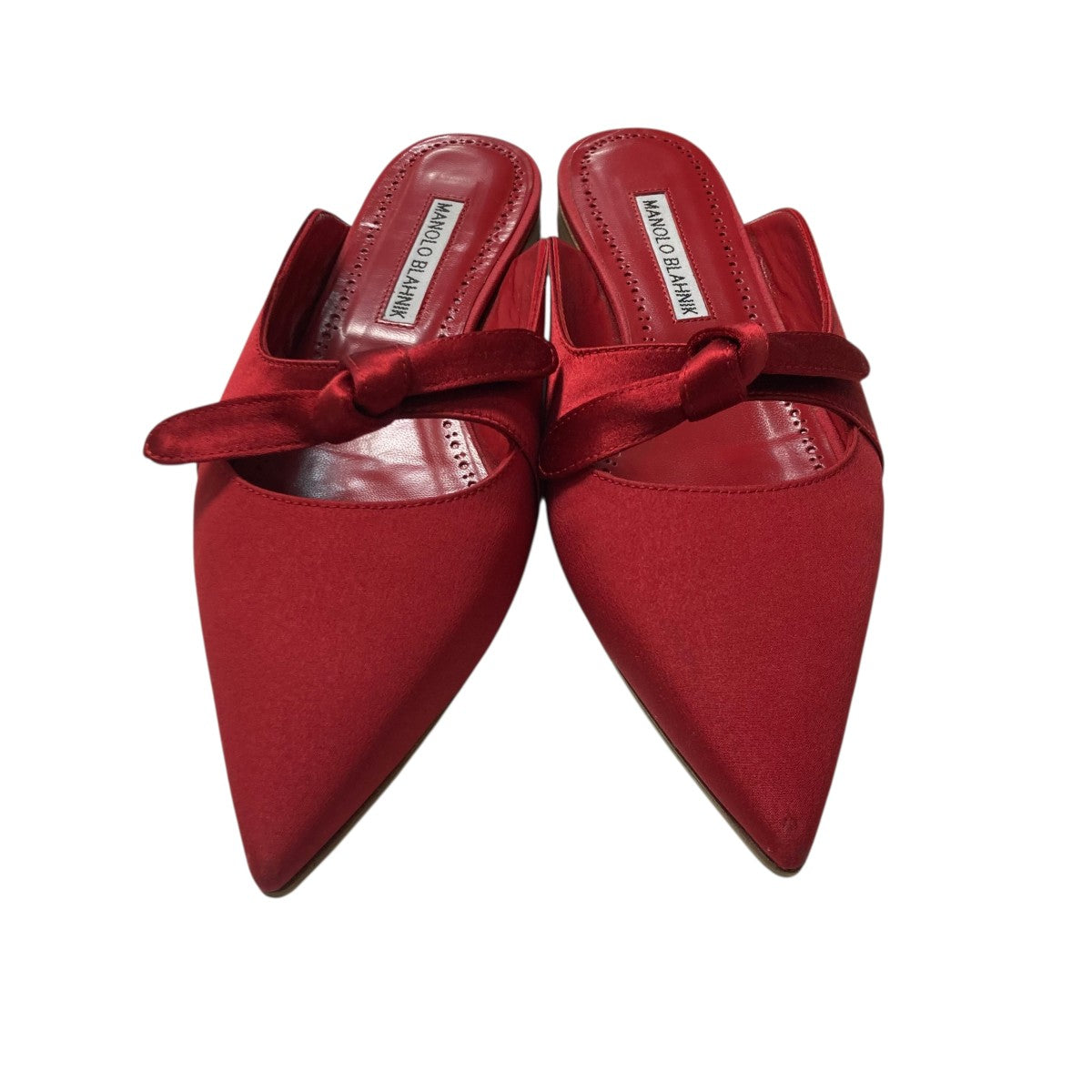 Manolo Blahnik(マノロブラニク) ORTEGOMUFLAT CREPDECHINEフラット
