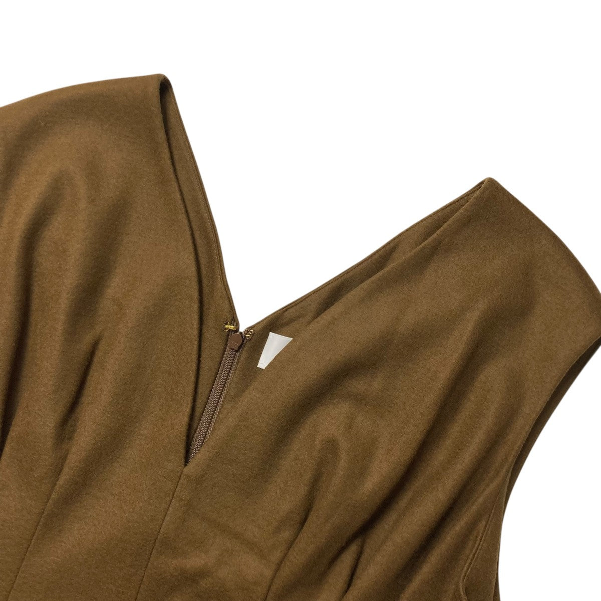 mame kurogouchi V-Neck Tucked Wool DressノースリーブワンピースMM22PF DR720 古着・中古-3枚目のアイテム画像