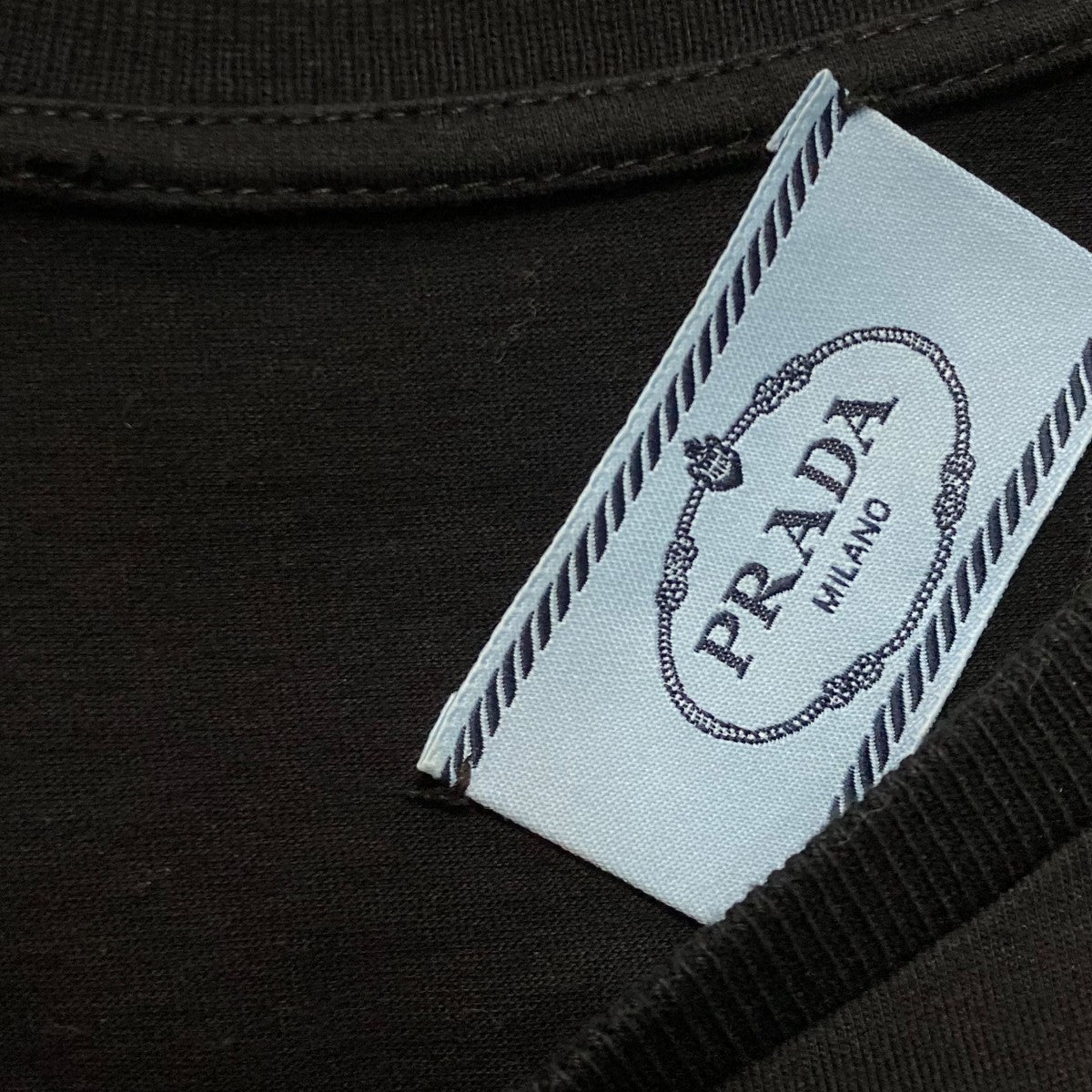 PRADA(プラダ) クルーネックコットンTシャツDNA604 S151 11CD DNA604