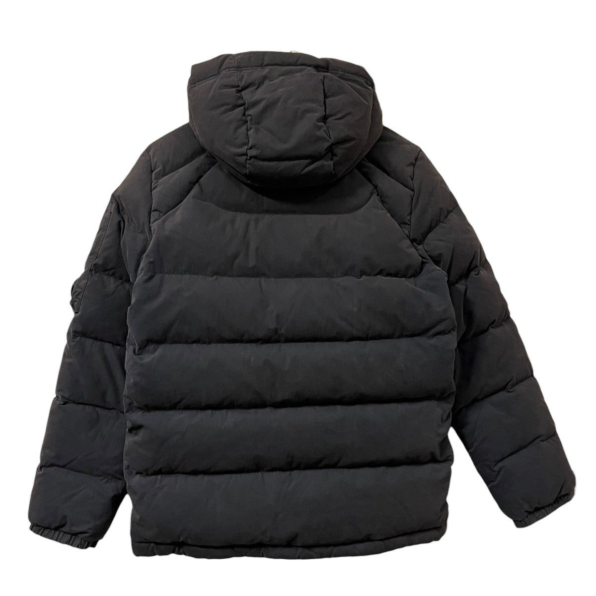 C．P COMPANY(シーピーカンパニー) ダウンジャケット05CMOW233A