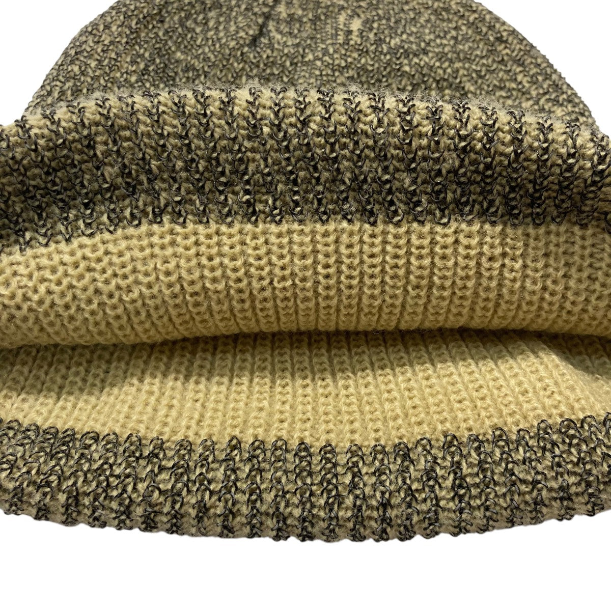 stussy(ステューシー) Cuff Beanie Reflective Yarnロゴパッチ
