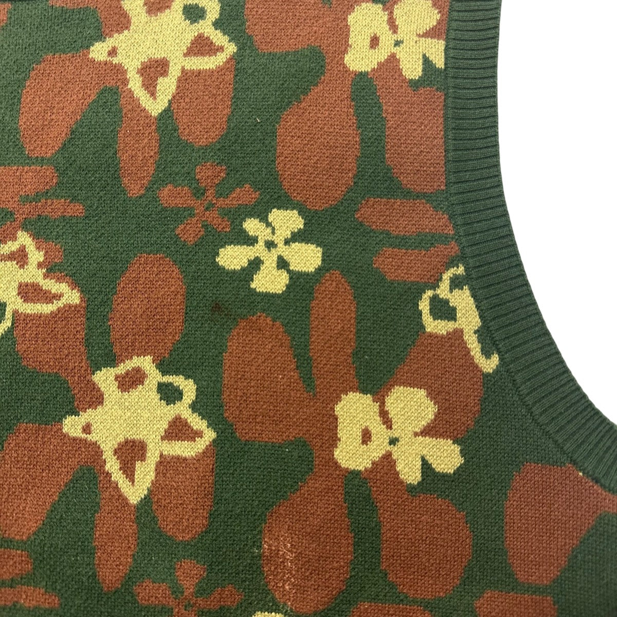 ttt msw フラワーニットベスト TTT MSW（ティー）の「Flower camo knit vest（ニット/セーター