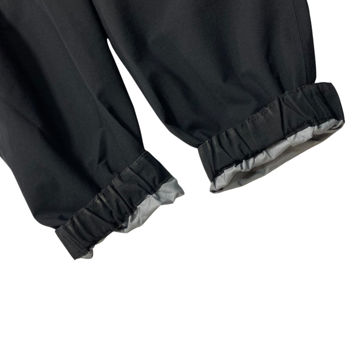 美品✨GOLDWIN Ron Herman別注 インサレーションジャケット 黒 黒アウターこそこだわりたい！アクティブ派必見の1着は、〈RHC