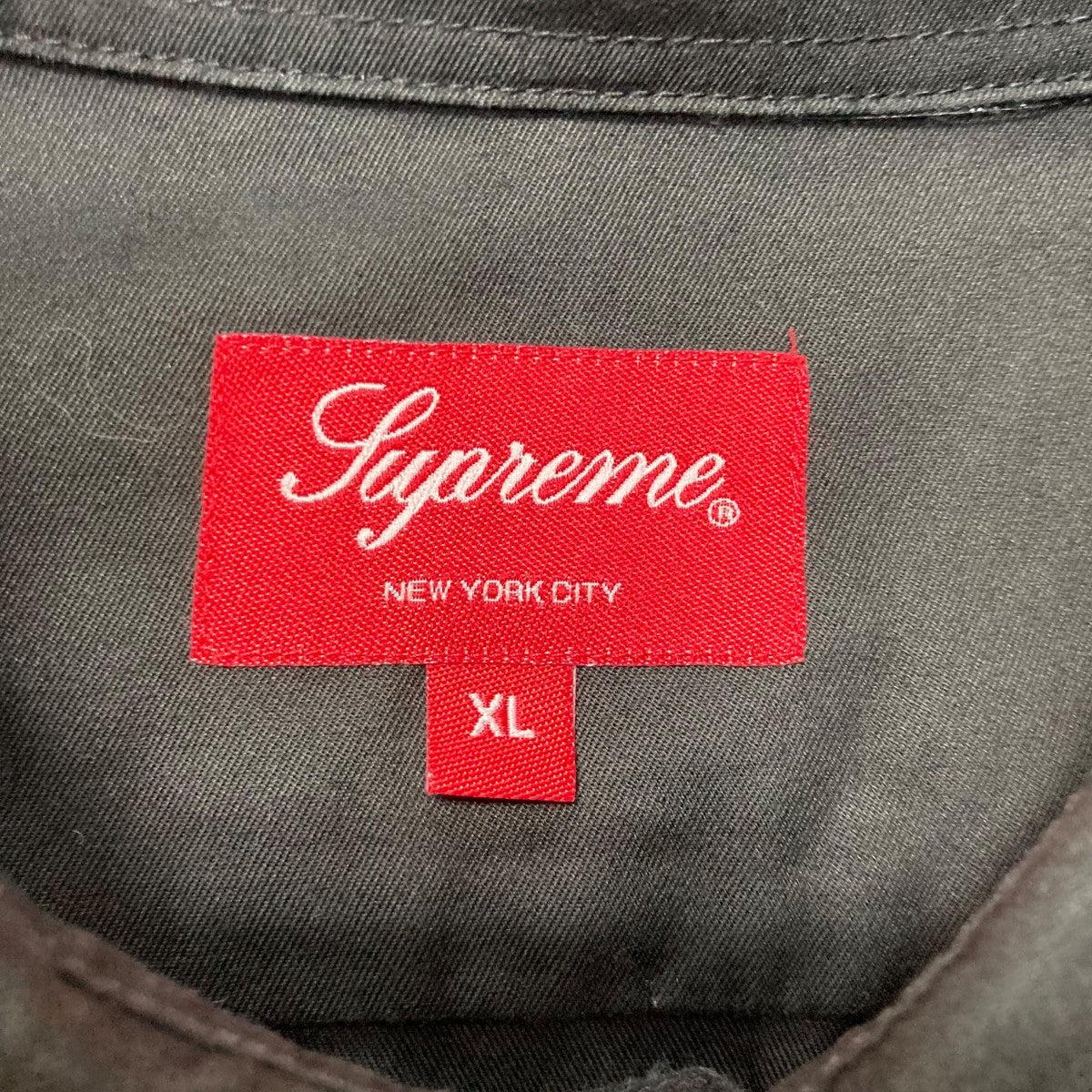 Supreme ブラック ボタンダウンシャツ Supreme(シュプリーム) Small Box Shirtボタンダウンシャツ