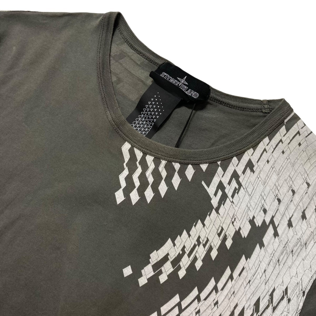 STONE ISLAND(ストーンアイランド) SHADOW PROJECTプリントTシャツ