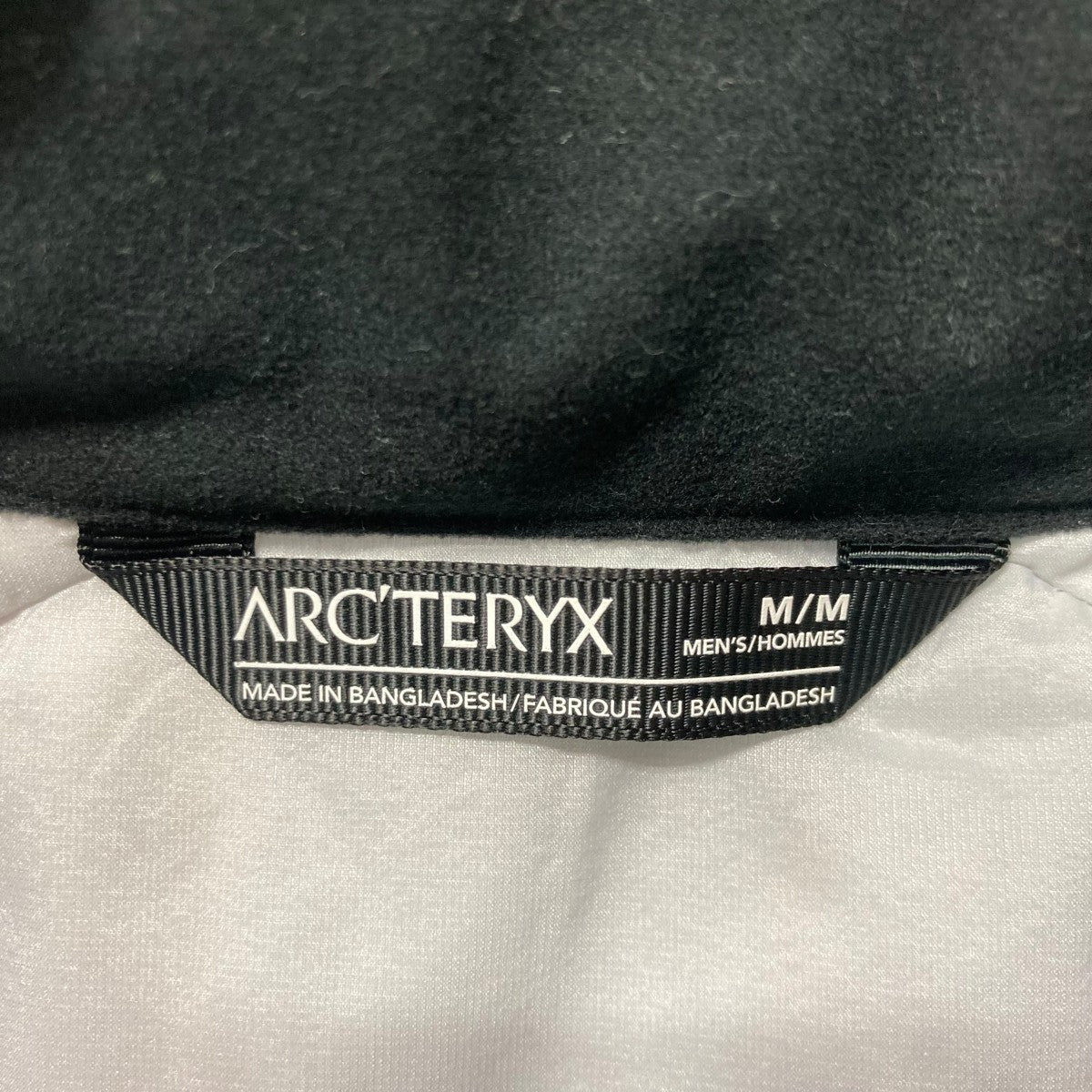 美中古Mサイズ　ARCTERYX Atom SL Vest Mens Black Arcteryx Mens Atom SL Vest Black