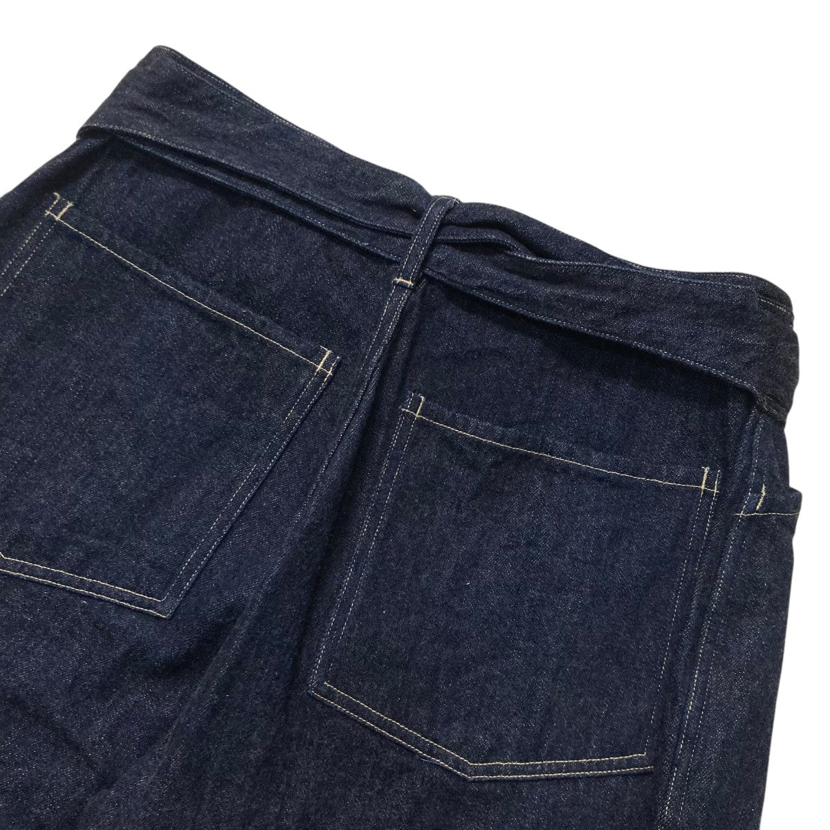 COMOLI（コモリ） ベルテッドデニム 23AW サイズ4 COMOLI（コモリ） ベルテッドデニム 23AW サイズ4 COMOLI