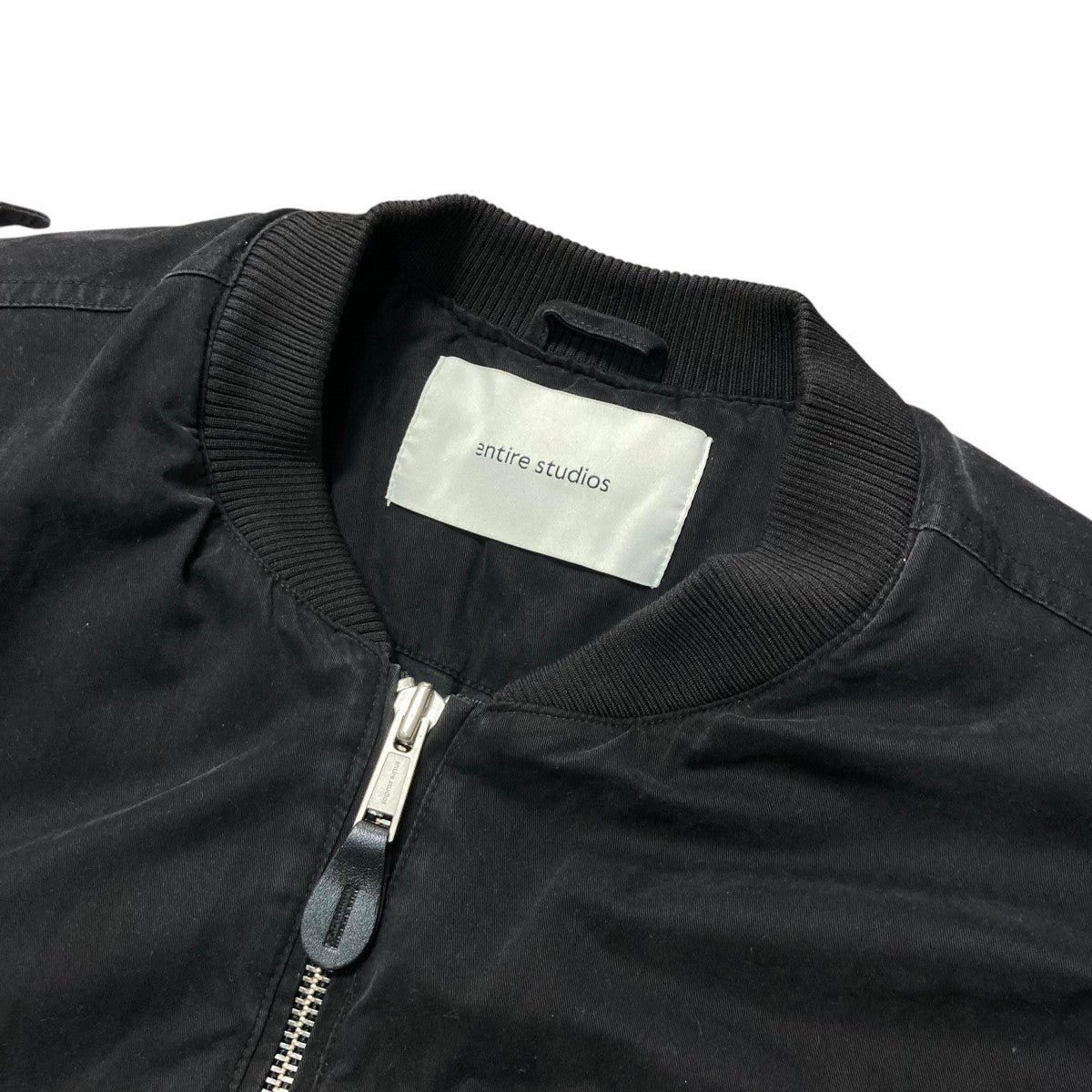 ENTIRE STUDIOS(エンタイアスタジオ) A-4 BOMBER IRONボンバー