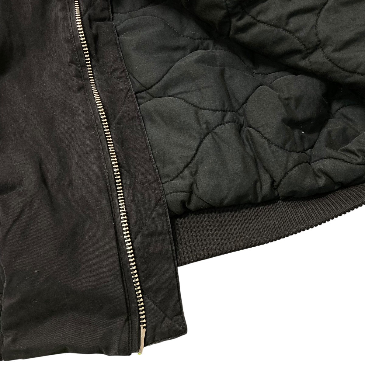 ENTIRE STUDIOS A-4 ボンバージャケット ブラックxs　iron entire studios A-4 BOMBER PADDED JACKET (IRON)の商品ページ