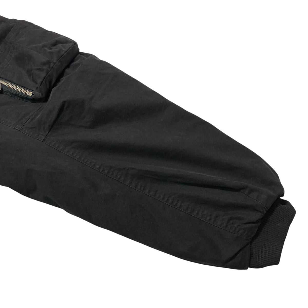 ENTIRE STUDIOS A-4 ボンバージャケット ブラックxs　iron entire studios A-4 BOMBER PADDED JACKET (IRON)の商品ページ