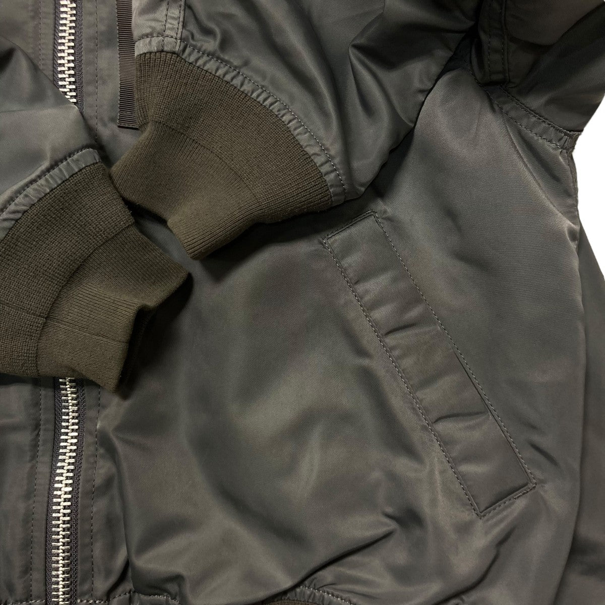 sacai(サカイ) Nylon Twill BlousonMA-1ジャケットSCW 065 SCW 065