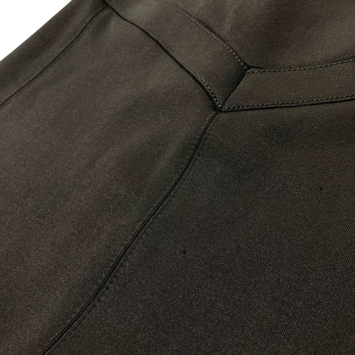 LOUIS VUITTON バックジップフリルスカートRW192B XBD FHJX75 古着・中古-7枚目のアイテム画像