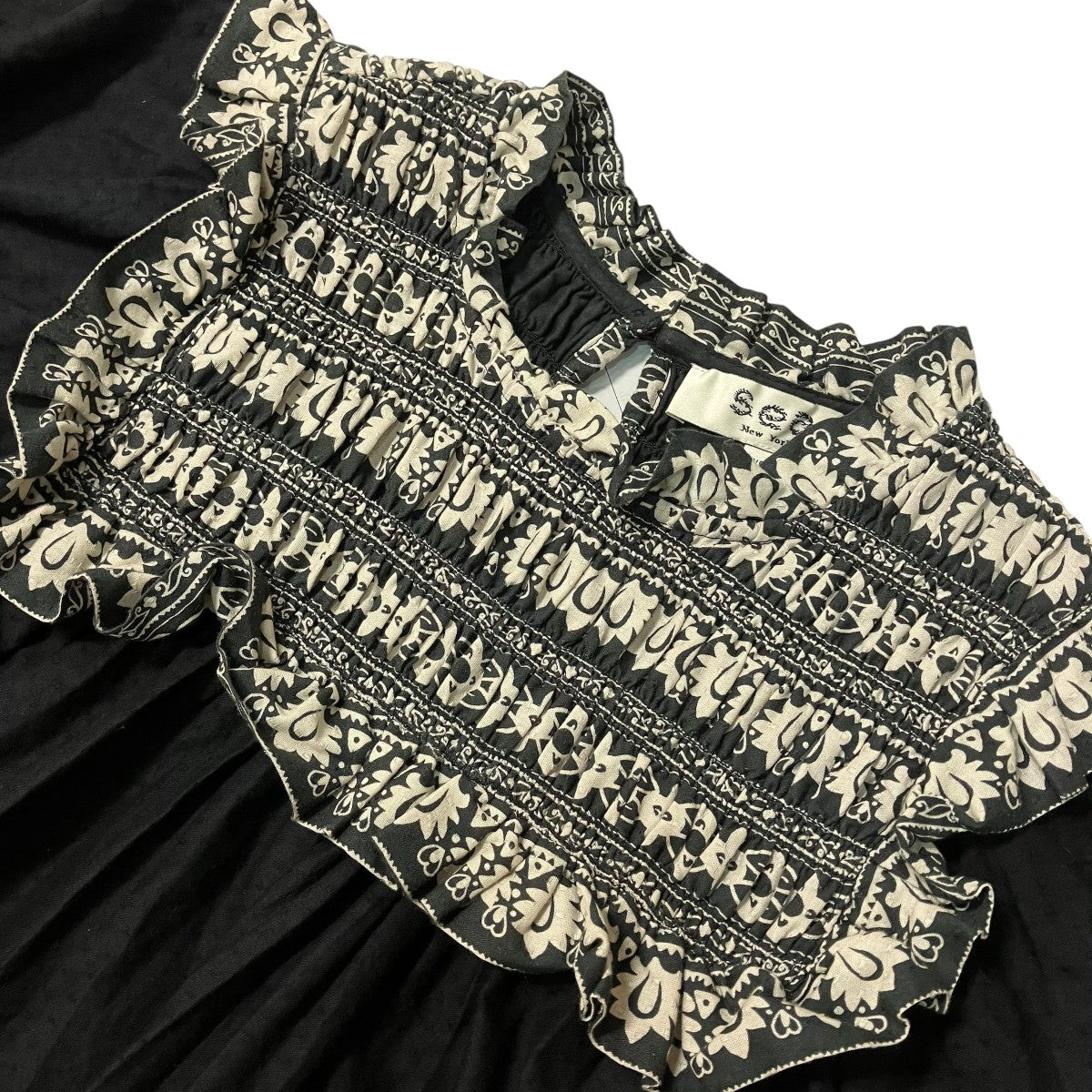 24SSAMINA EMBROIDERY PUFF SLV TOPシャーリングフリルカラーブラウスSS24 002
