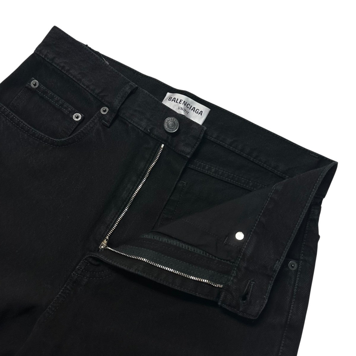 BALENCIAGA(バレンシアガ) DAMEGED STRAIGHT JEANSデニムパンツ659999