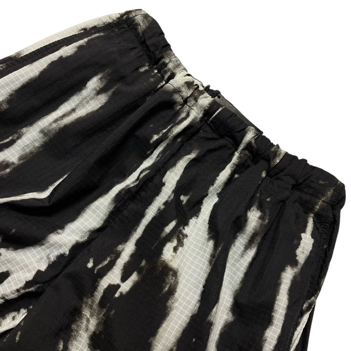 AMIRI ナイロンパンツSRPF23WPF030SMRNRP0 古着・中古-3枚目のアイテム画像