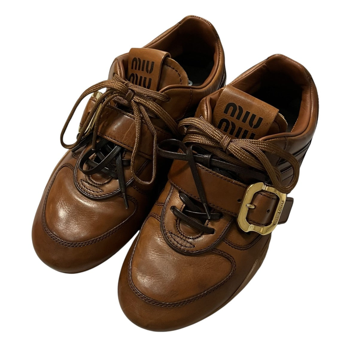 MIU MIU 25AWローカットスニーカー549