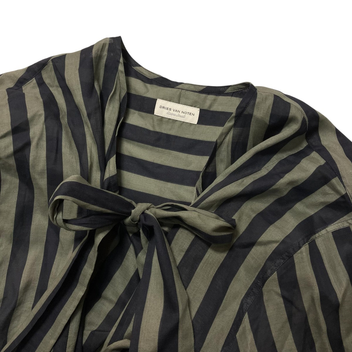 CABARA 8140 W．W．SHIRTデザインブラウス71-01-41-01001-HN