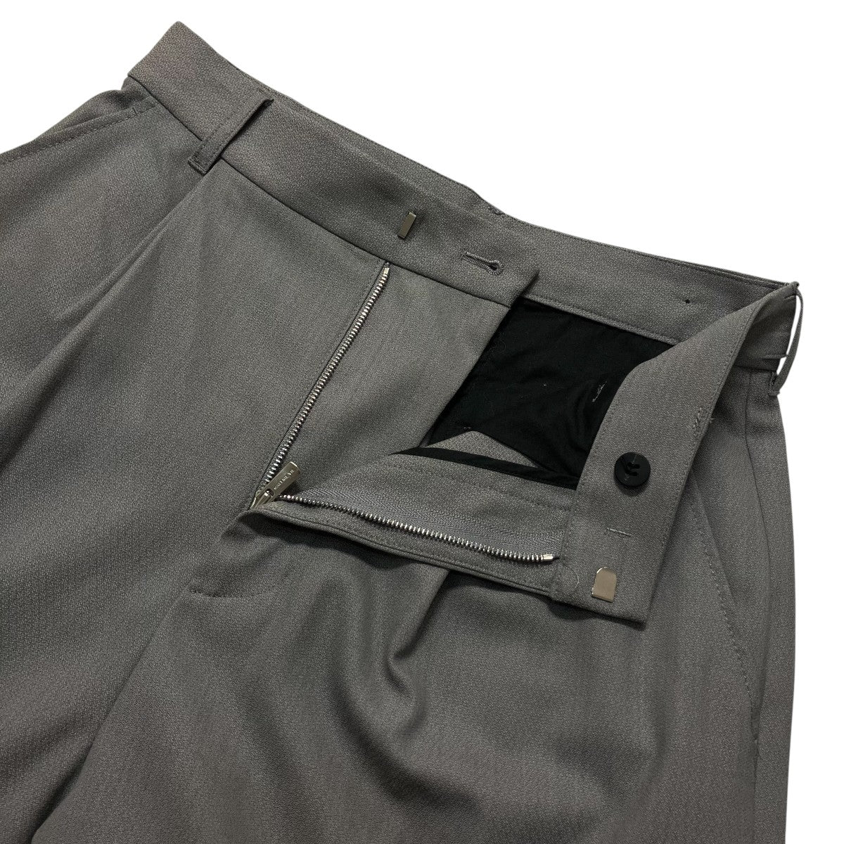25AWクレープウールストレッチ ストレートパンツスラックス23 04 54 04001