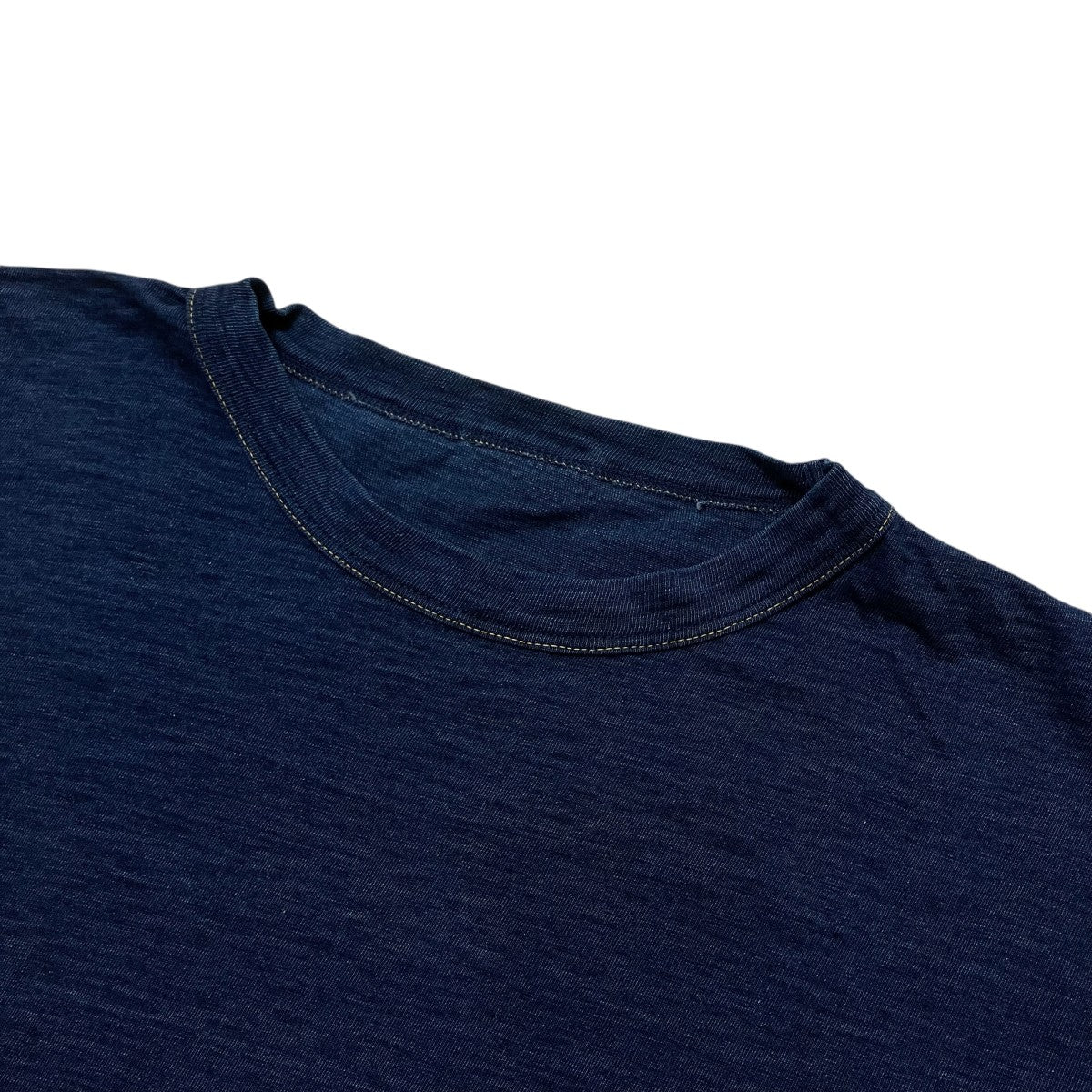 クルーネックTシャツ