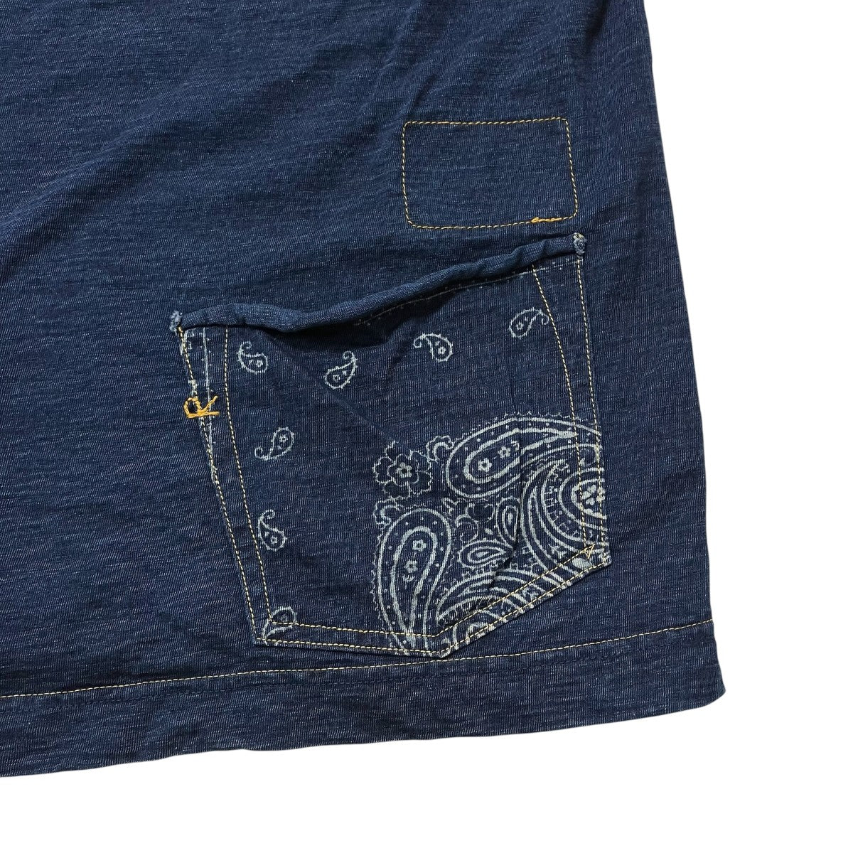 クルーネックTシャツ