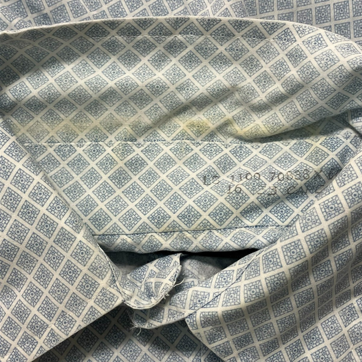 長袖シャツ