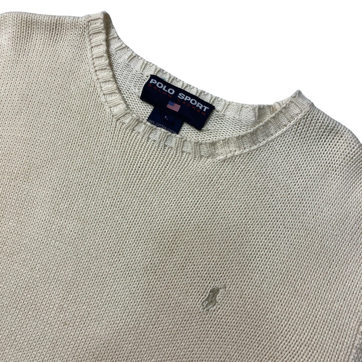 ワンポイント刺繍ニット
