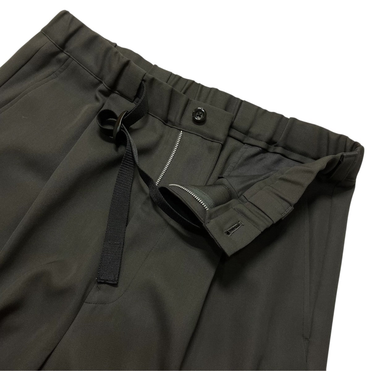 Tape-Belt 1 Tuck PantsスラックスM753-P58-900