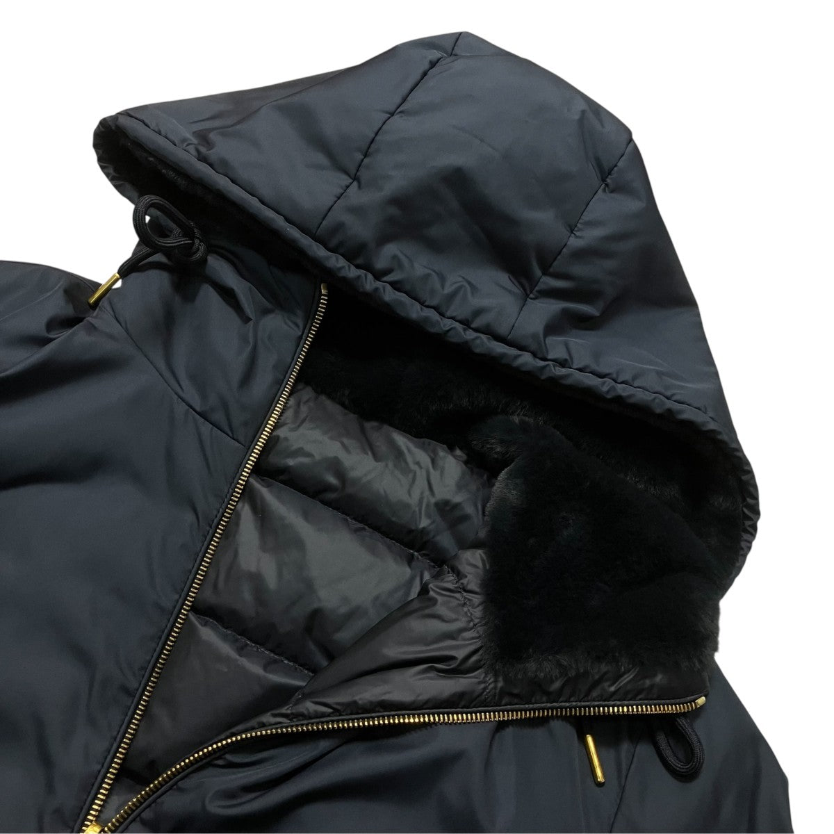 MONCLER EVETTES リバーシブル ロゴワッペン ボアフード ベルト付 ダウンコートダウンコートH20931C00041 古着・中古-5枚目のアイテム画像