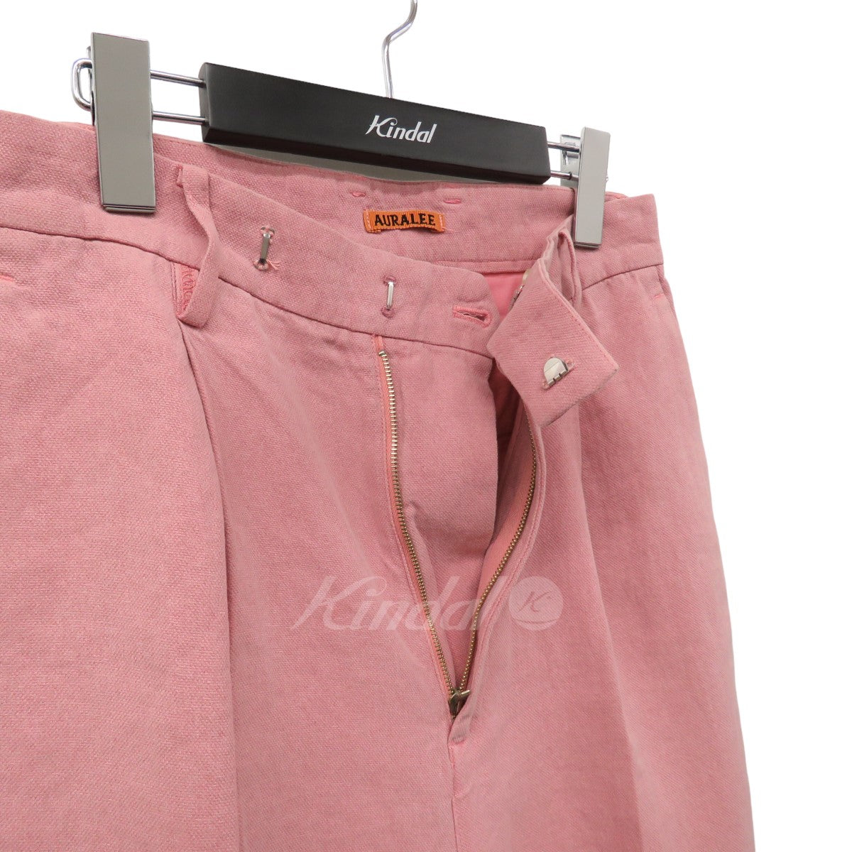 オーラリーの22SS WASH DUCK CANVAS SLACKS ダック地 テーパードスラックスです。 AURALEE ボトムス 古着・中古アイテム