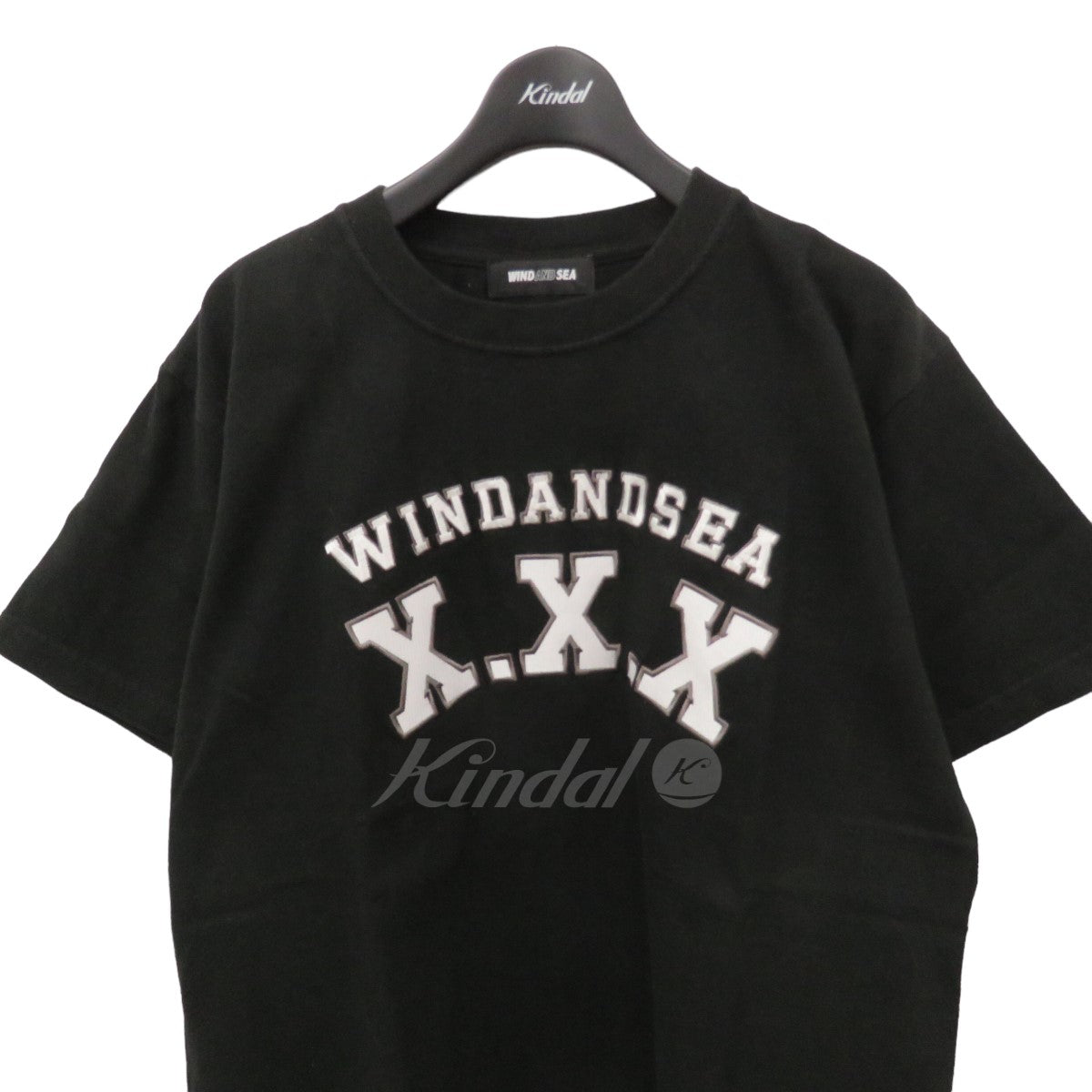 WIND AND SEA×GOD SELECTION XXX X．X．X S／S TEE ロゴTシャツ WDS-XXX-21A-10 WDS-XXX-21A-10  ブラック サイズ 15｜【公式】カインドオルオンライン ブランド古着・中古通販【kindal】