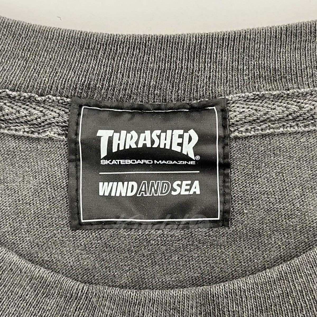 THRASHER×WIND AND SEA(スラッシャー×ウィンダンシー) 23SS ロゴプリントロングスリーブTシャツ  WDS-C-THRS-23-Q4-05