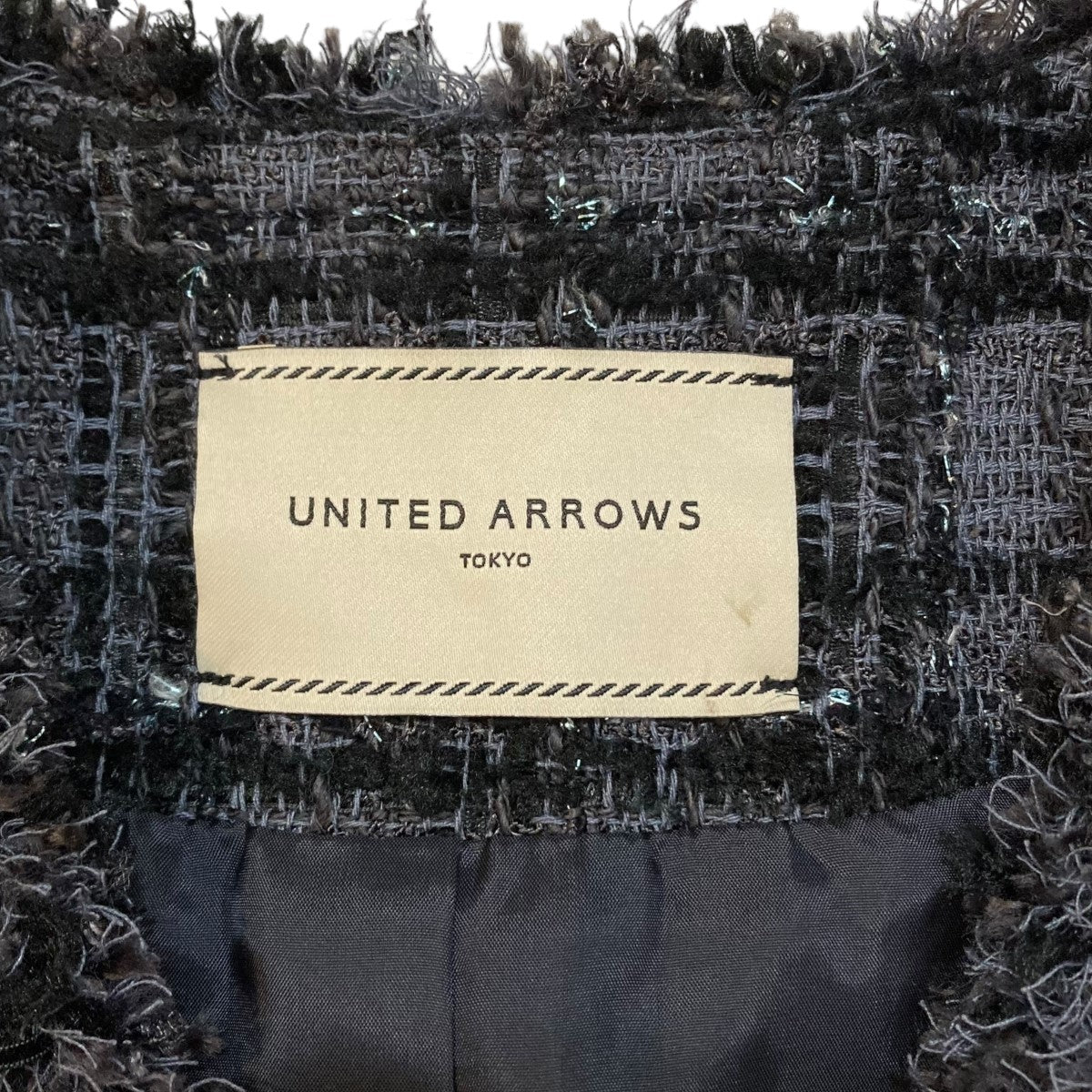 UNITED ARROWS(ユナイテッドアローズ) ファンシーツイードVノーカラージャケット 1522-144-5093 1522-144-5093  グレー×ブラック サイズ 38｜【公式】カインドオルオンライン ブランド古着・中古通販【kindal】