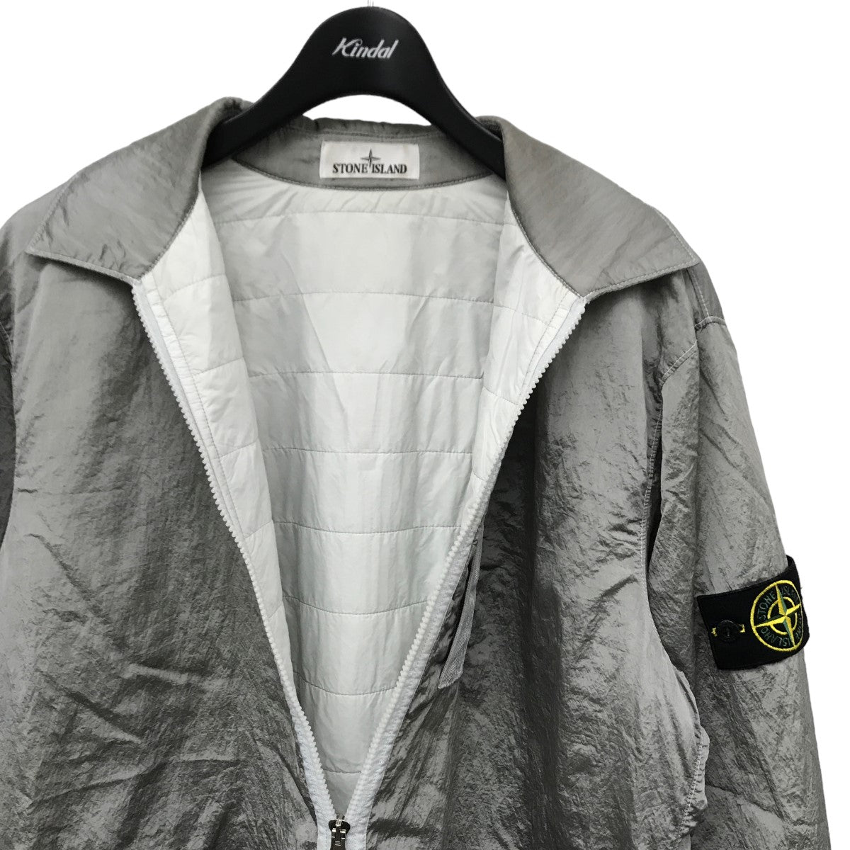 STONE ISLAND(ストーンアイランド) NYLON METAL IN ECONYL REGENERATED NYLON WITH  PRIMALOFT TC ナイロンジップアップジャケット 7715Q0519 7715Q0519 グレー サイズ M｜【公式】カインドオルオンライン  ブランド古着・中古通販【kindal】