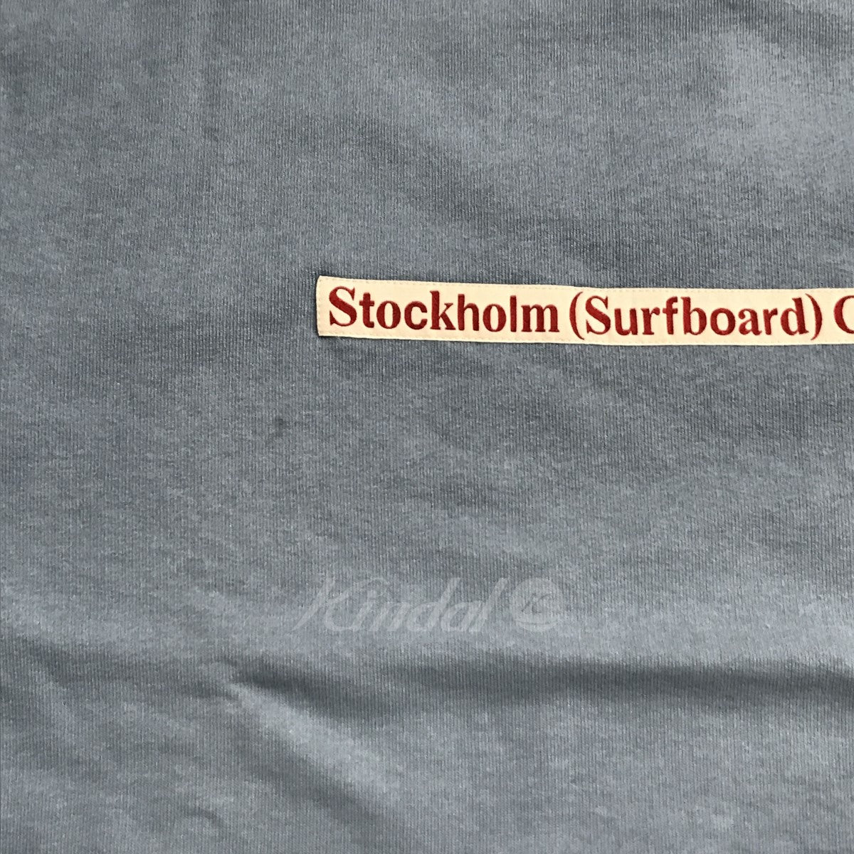 Stockholm Surfboard Club(ストックホルムサーフボードクラブ) ロゴパッチ クルーネックスウェット ブルー サイズ  13｜【公式】カインドオルオンライン ブランド古着・中古通販【kindal】