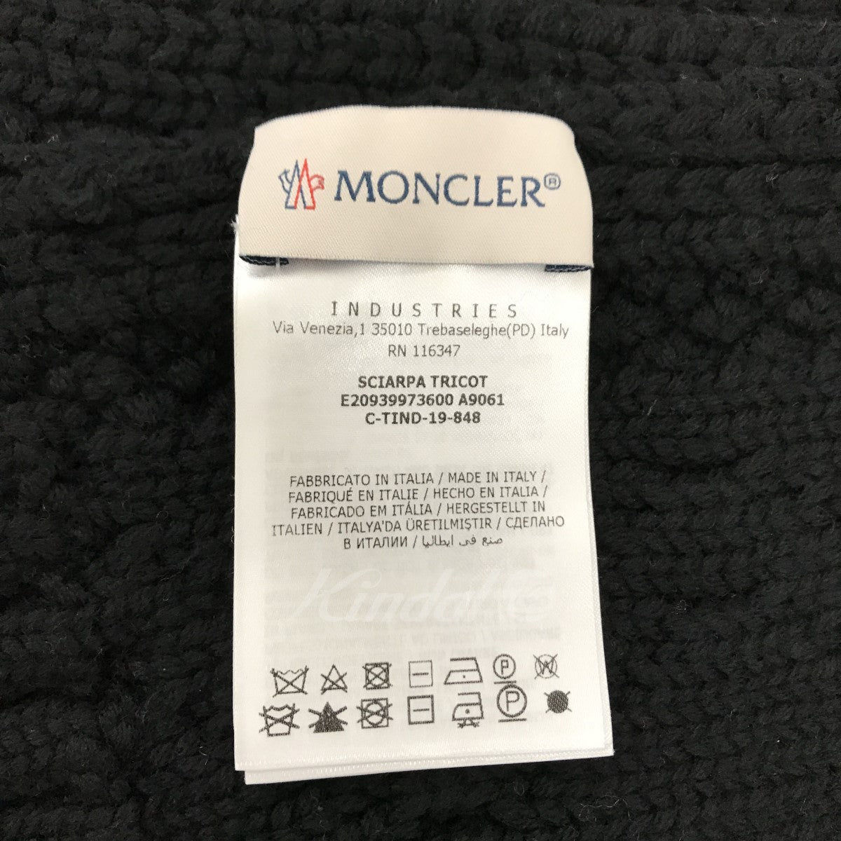 MONCLER(モンクレール) SCIARPA ロゴパッチ バイカラー ウールマフラー E20939973600 A9061 E20939973600  A9061 ブラック×ホワイト サイズ 14｜【公式】カインドオルオンライン ブランド古着・中古通販【kindal】