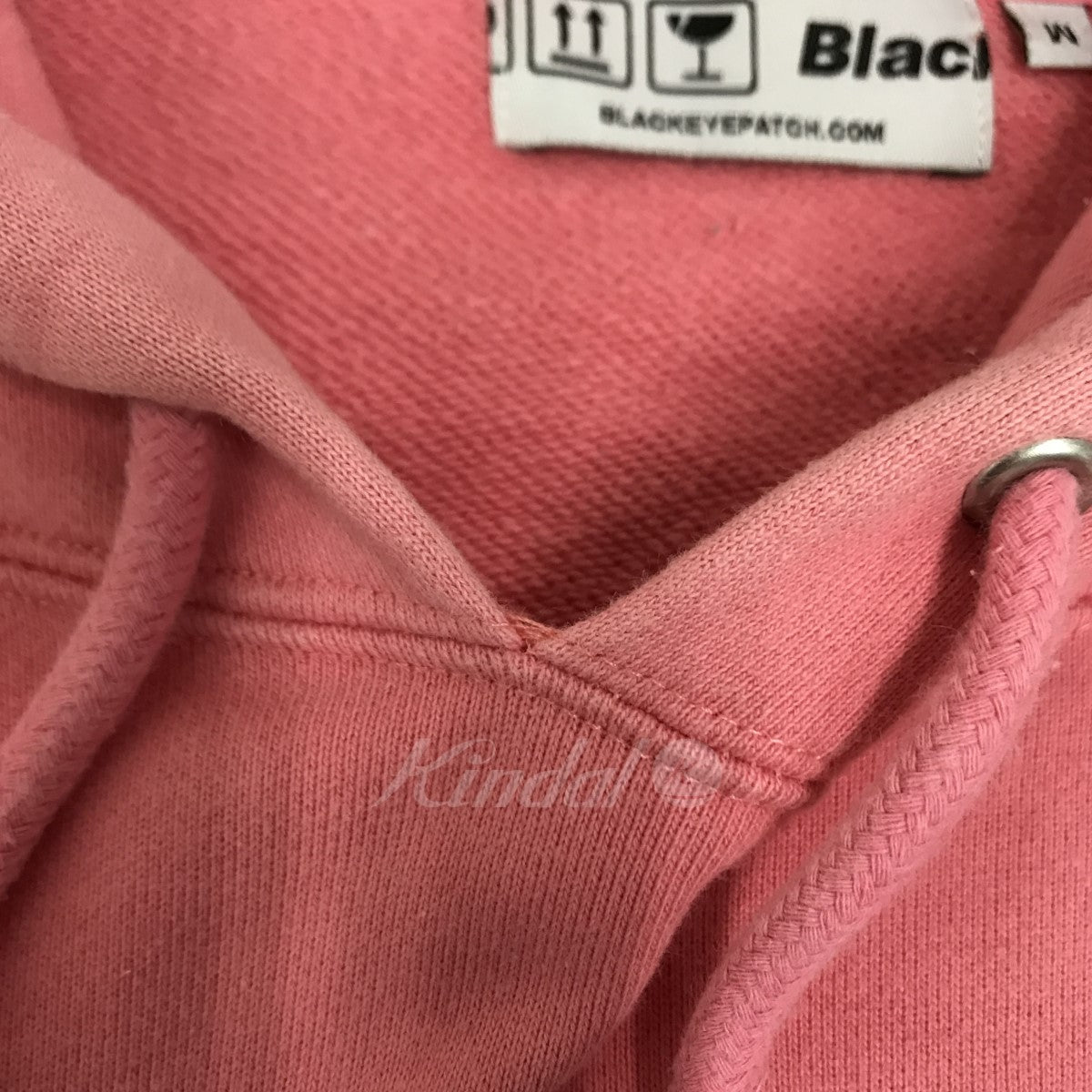 BlackEyePatch(ブラックアイパッチ) LABEL HOODIE プルオーバーフーディー パーカー ピンク サイズ  13｜【公式】カインドオルオンライン ブランド古着・中古通販【kindal】