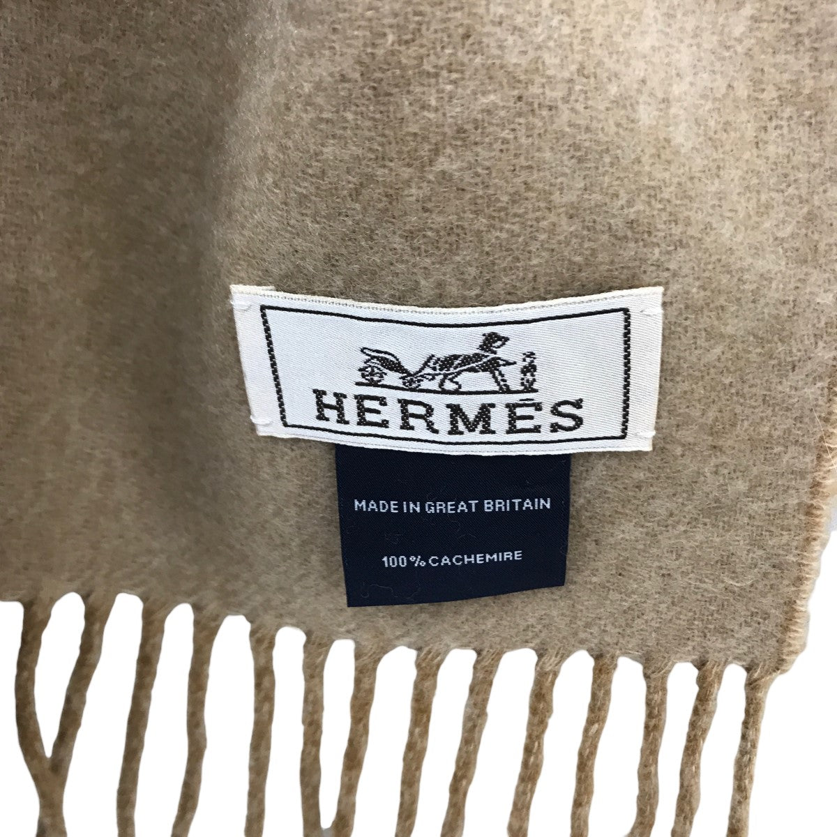 HERMES(エルメス) ロゴ刺繍 カシミヤマフラー ストール ベージュ｜【公式】カインドオルオンライン ブランド古着・中古通販【kindal】