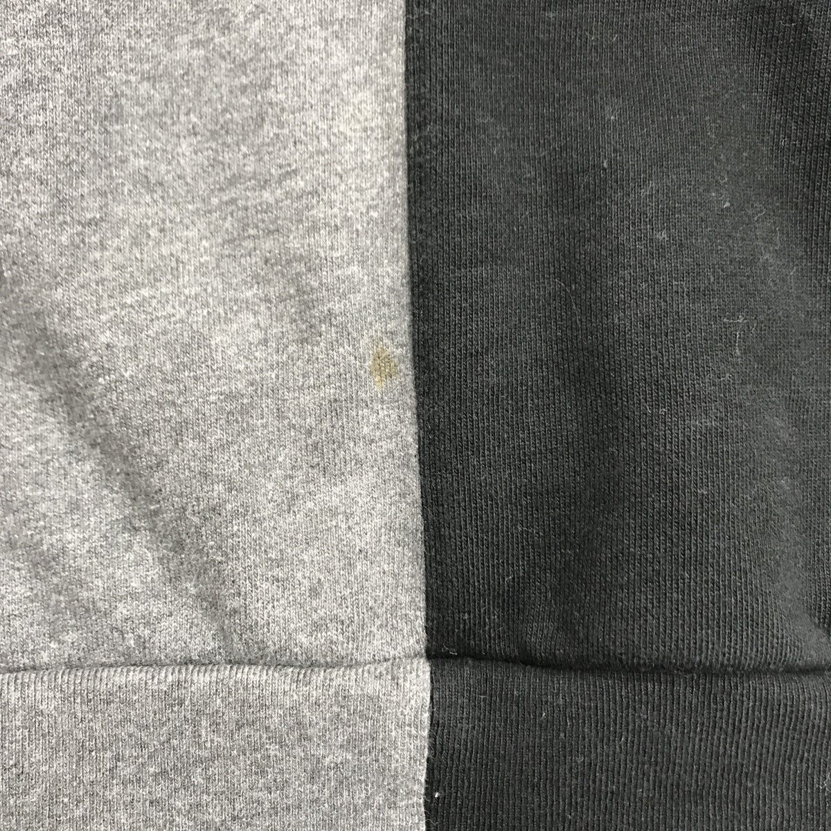 HUF(ハフ) スプリット プルオーバーフーディー グレー×ブラック