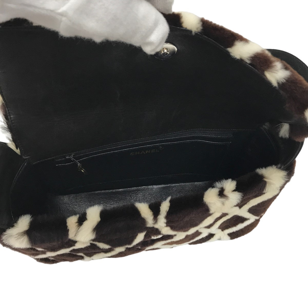 CHANEL フラップ ファーショルダーバッグ の古着・中古アイテム