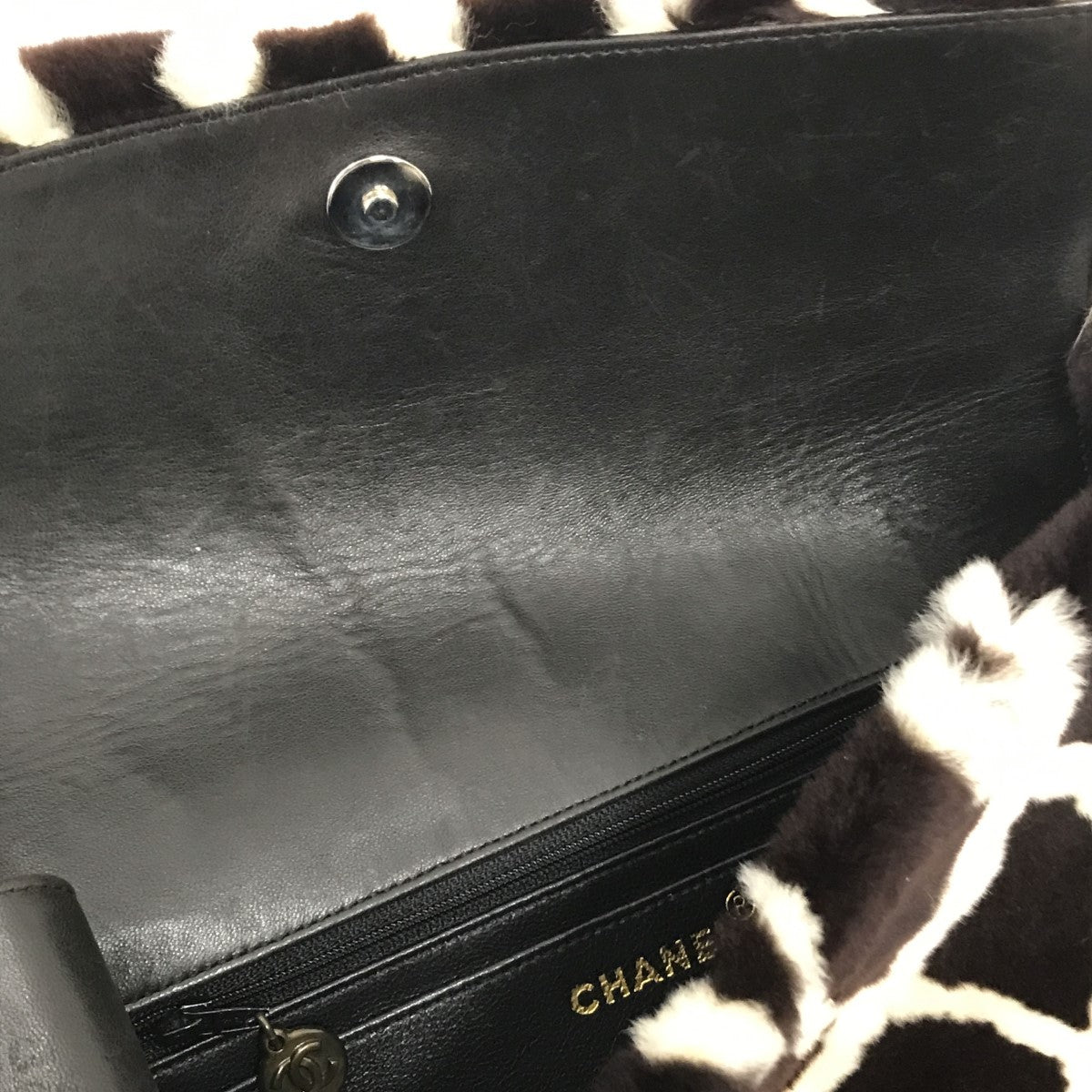 CHANEL フラップ ファーショルダーバッグ の古着・中古アイテム